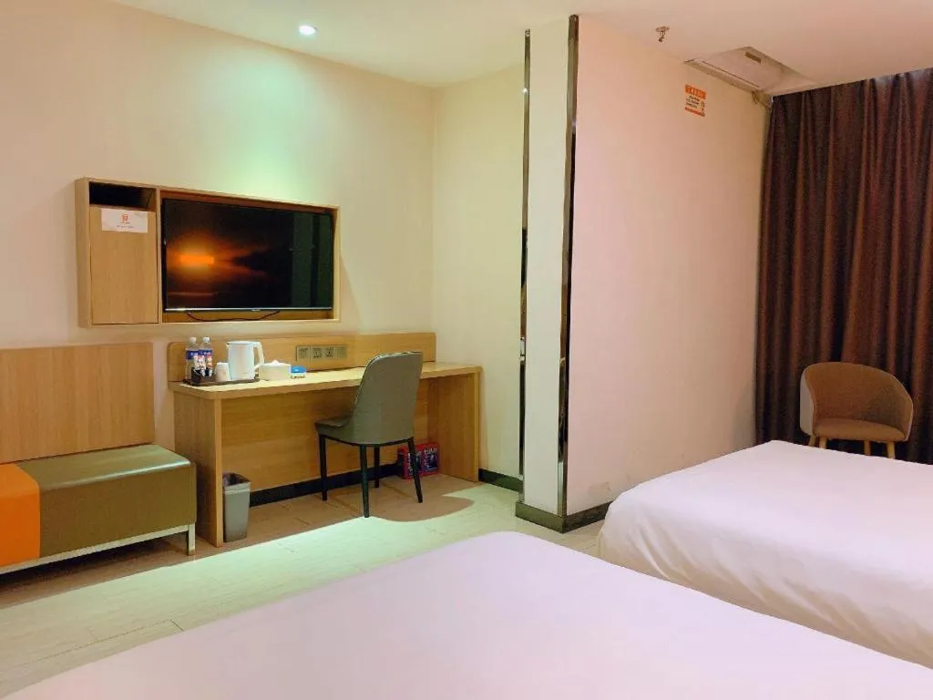 Bed in 7 Days Premium Lintao City Golden Street Shopping Plaza Branch