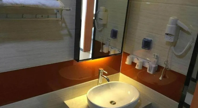 7 Days Premium Lintao City Golden Street Shopping Plaza Branch