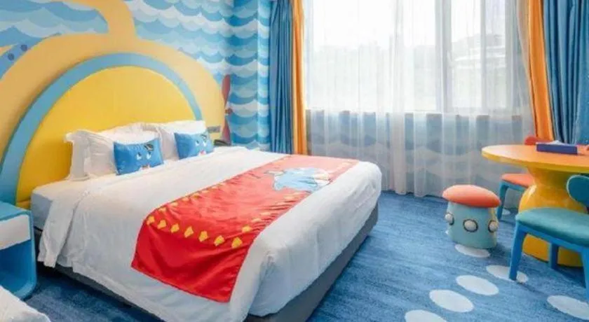Bed in Dolphin Bay Hotel