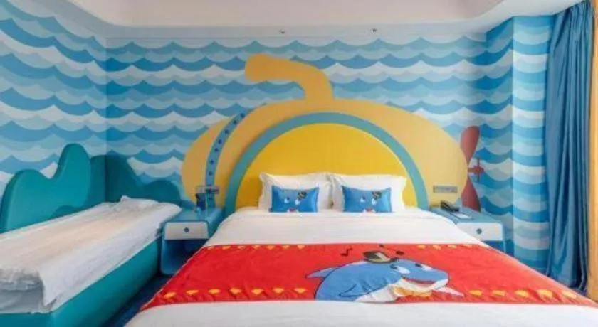 Bed in Dolphin Bay Hotel