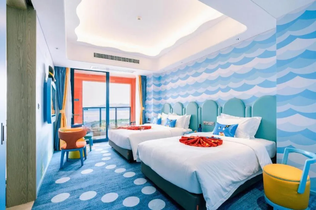 Bed in Dolphin Bay Hotel