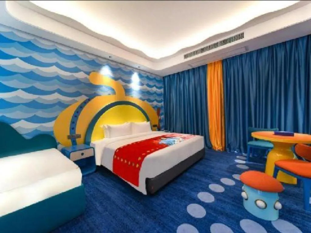 Bed in Dolphin Bay Hotel