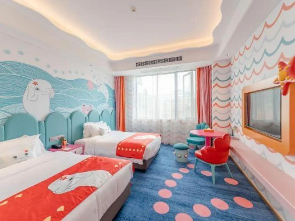 Bed in Dolphin Bay Hotel