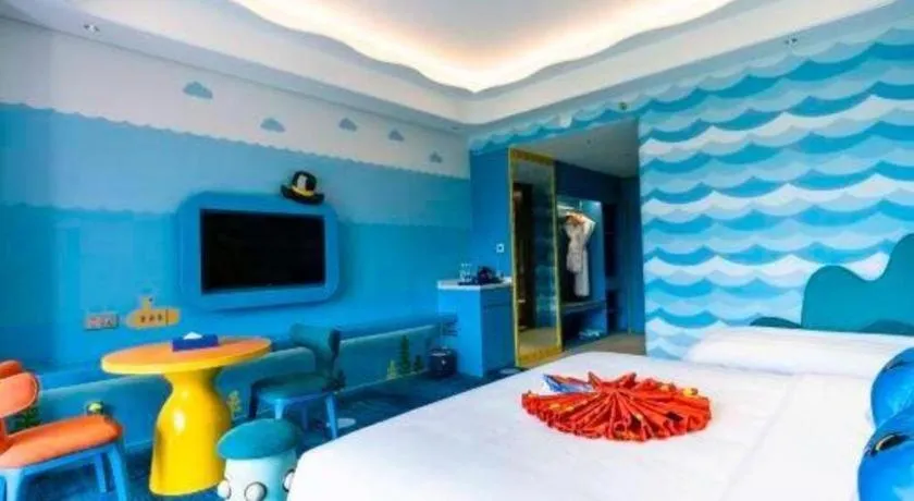 Bed in Dolphin Bay Hotel