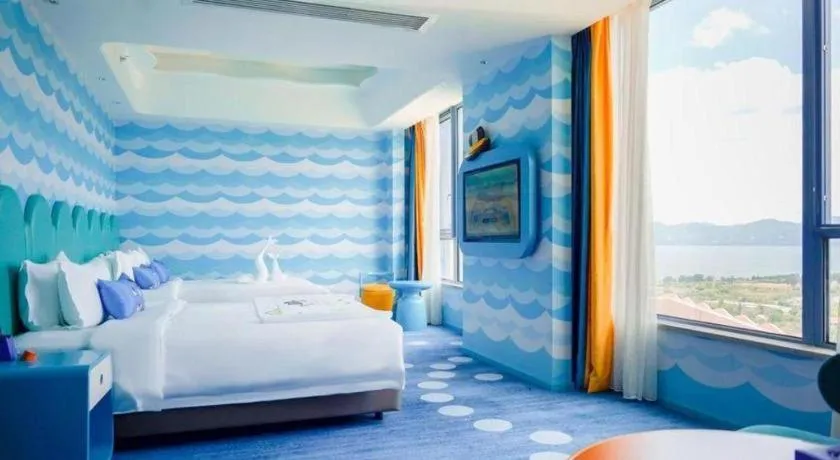 Bed in Dolphin Bay Hotel