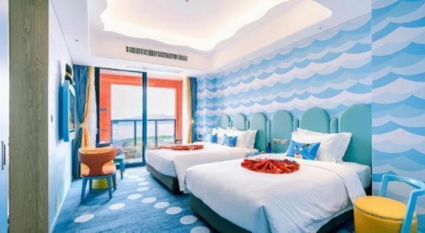 Bed in Dolphin Bay Hotel
