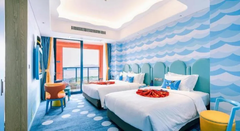 Bed in Dolphin Bay Hotel
