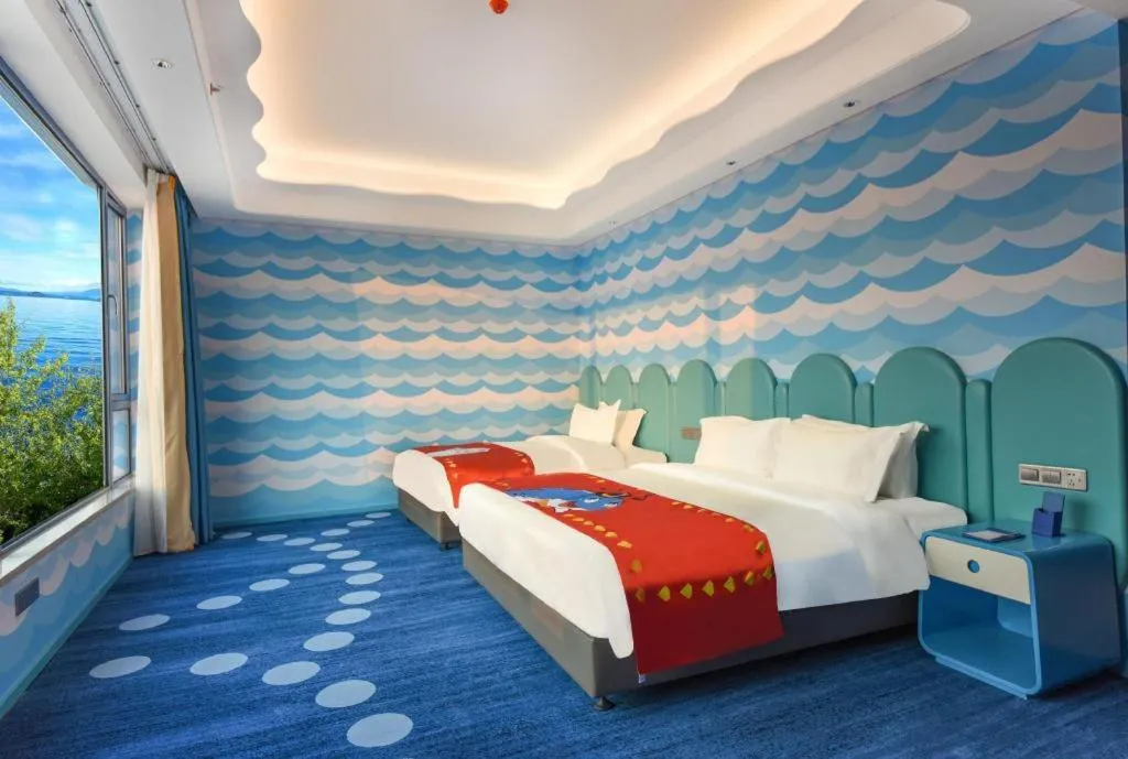 Bed in Dolphin Bay Hotel