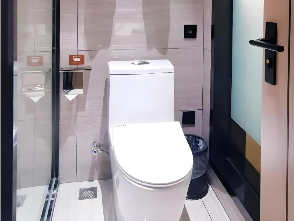 Gya Hotel Jurong England International