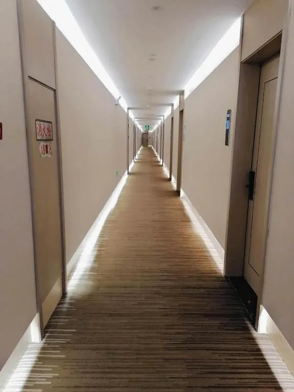 Gya Hotel Jurong England International