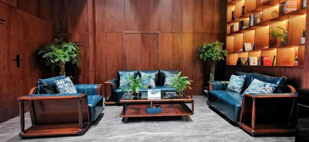 Gya Hotel Jurong England International