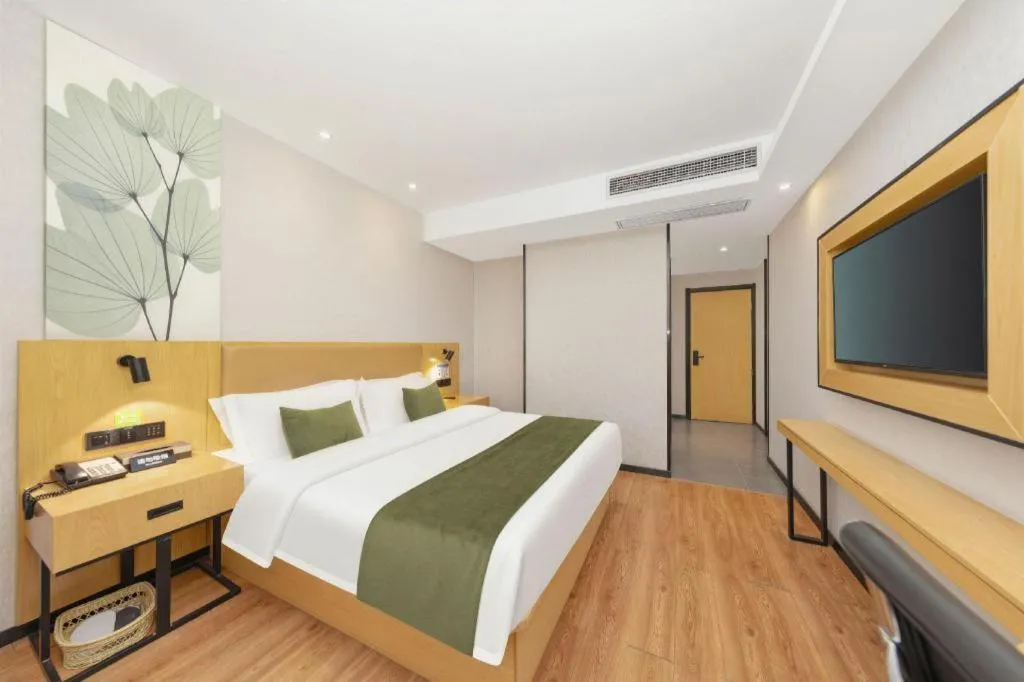 Bed in GreenTree Inn Ganzhou Gan County Bus Station