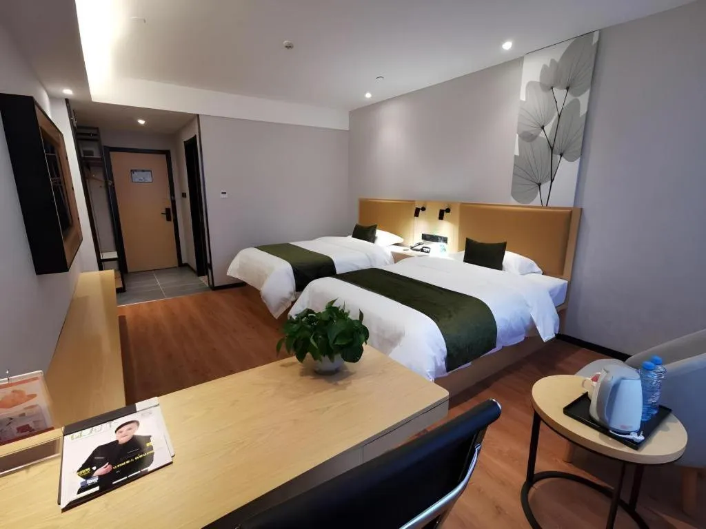 Bed in GreenTree Inn Ganzhou Gan County Bus Station