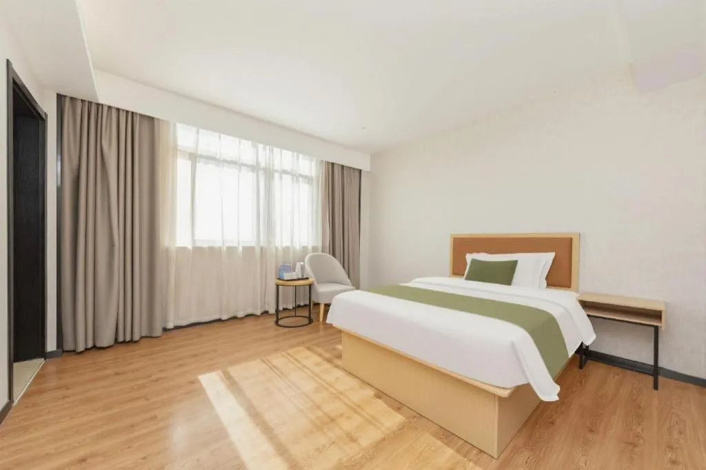 Bed in GreenTree Inn Ganzhou Gan County Bus Station