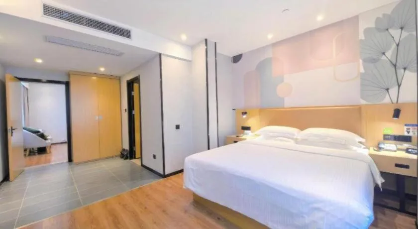 Bed in GreenTree Inn Ganzhou Gan County Bus Station