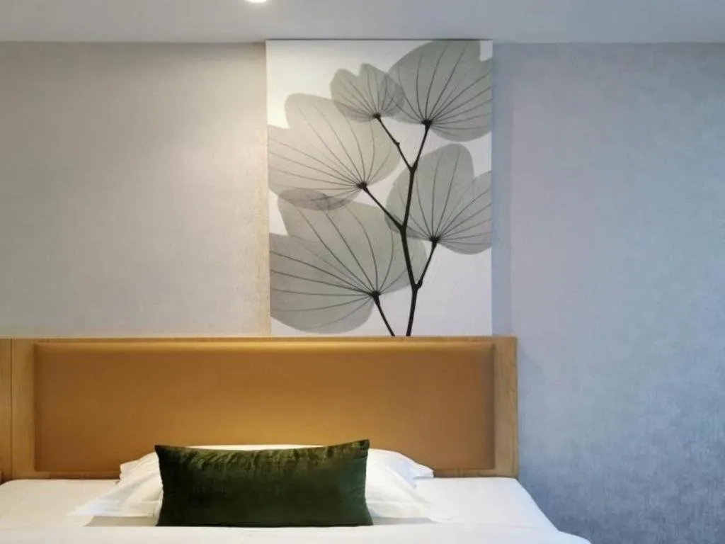 Bed in GreenTree Inn Ganzhou Gan County Bus Station