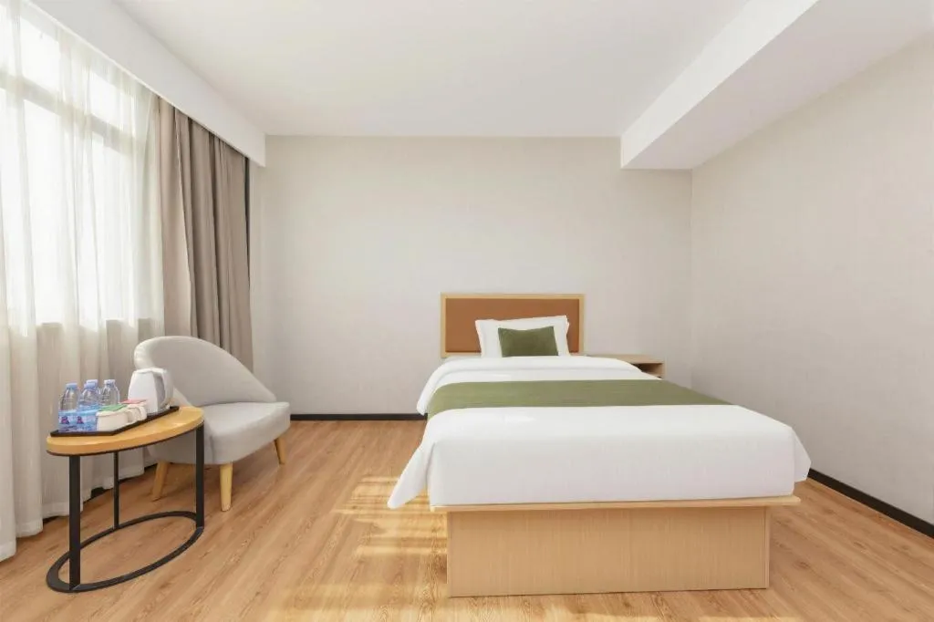 Bed in GreenTree Inn Ganzhou Gan County Bus Station