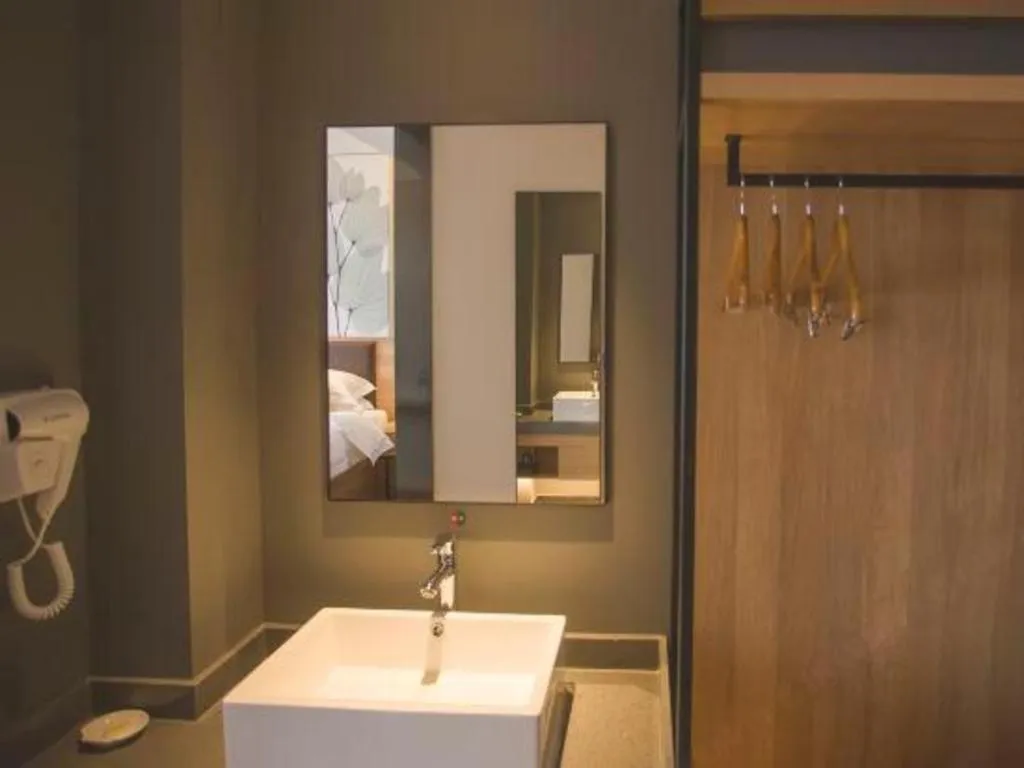 GreenTree Inn Express Taizhou Jiangyan Hardware City