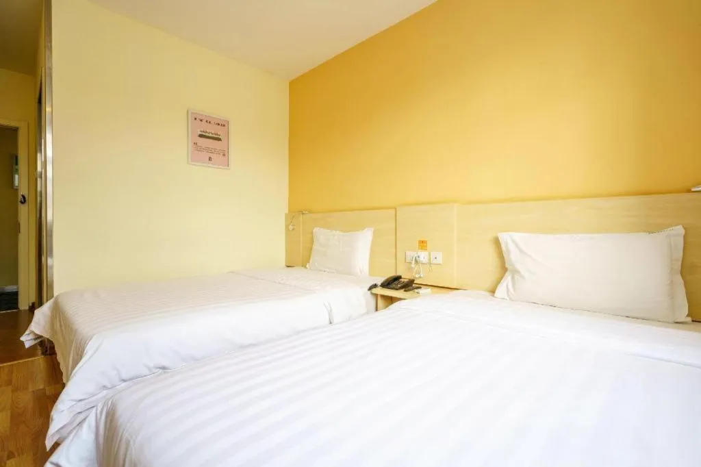 Bed in 7Days Inn Tianjin Fifth Avenue Youyi Road Branch
