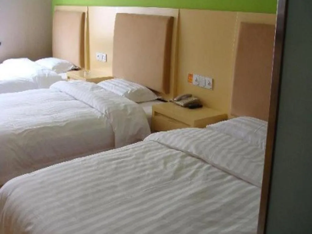 Bed in 7 Days Inn Zoucheng Chengqian East Road Yiwu Trade Market