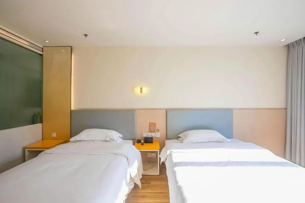 Bed in 7 Days Inn Harbin West Railway Station