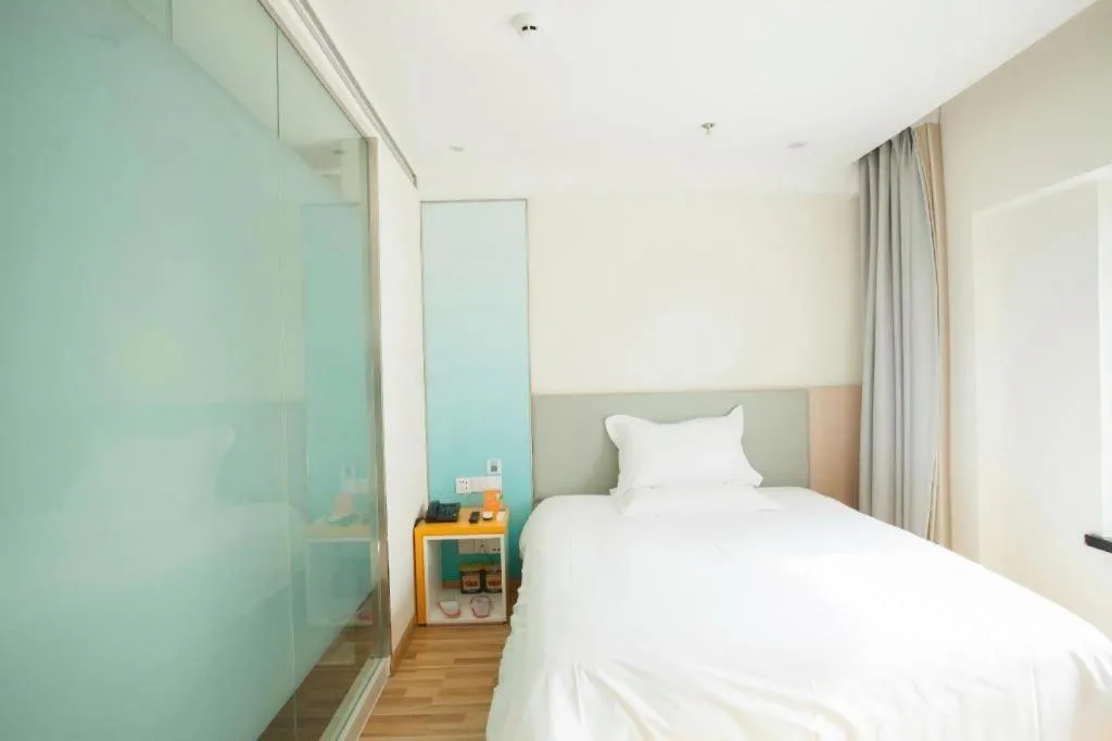 Bed in 7 Days Inn Harbin West Railway Station