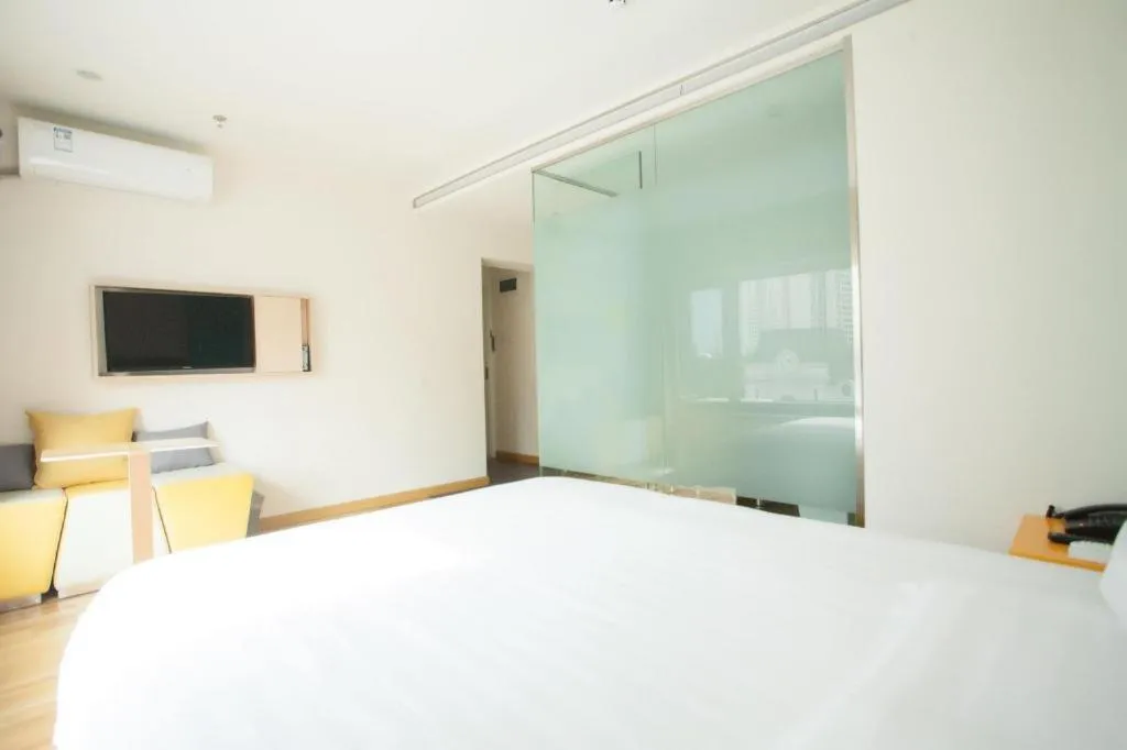 Bed in 7 Days Inn Harbin West Railway Station