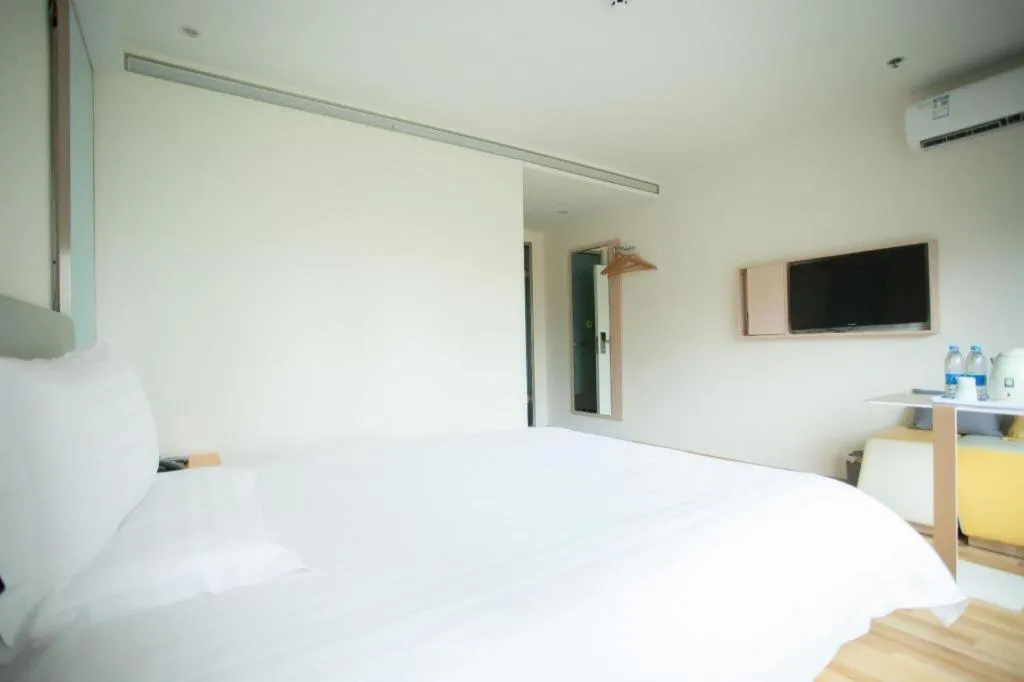 Bed in 7 Days Inn Harbin West Railway Station