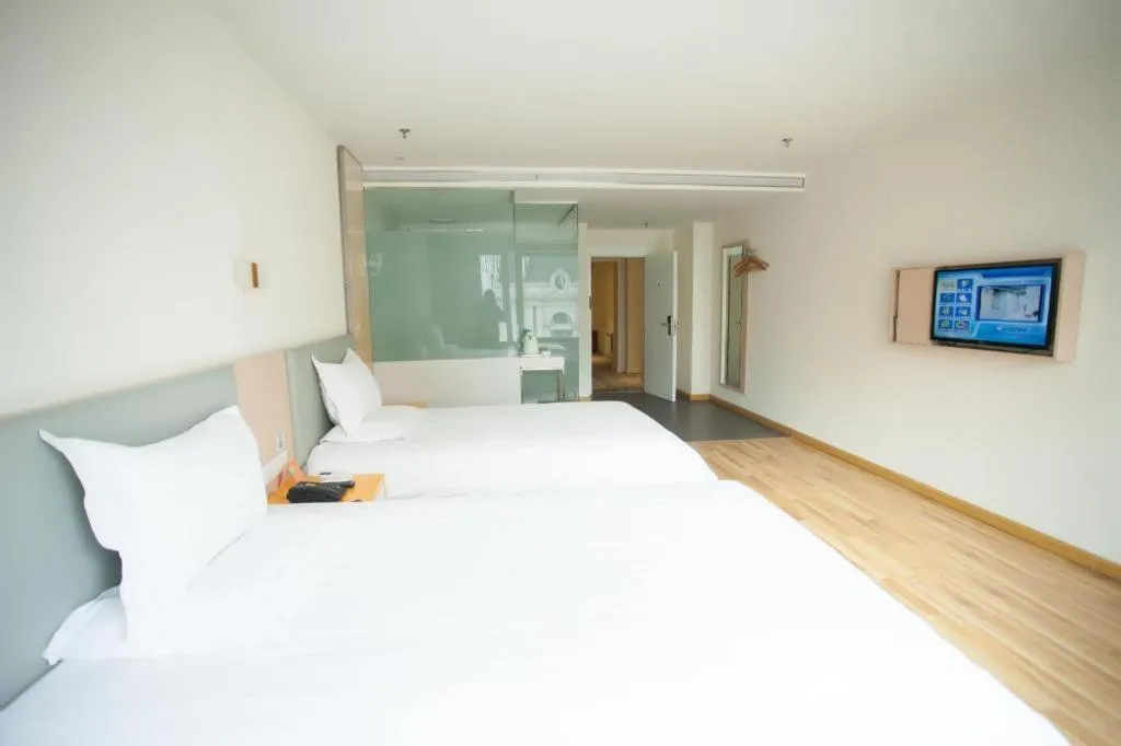 Bed in 7 Days Inn Harbin West Railway Station