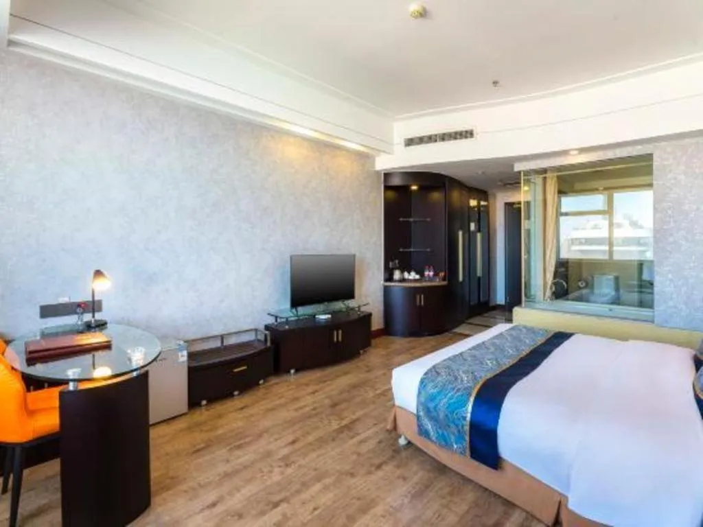 Bed in Junyu Grand Hotel Qinhuangdao