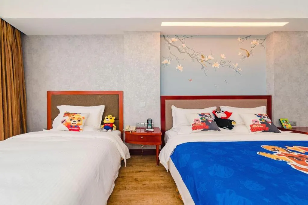 Bed in Junyu Grand Hotel Qinhuangdao