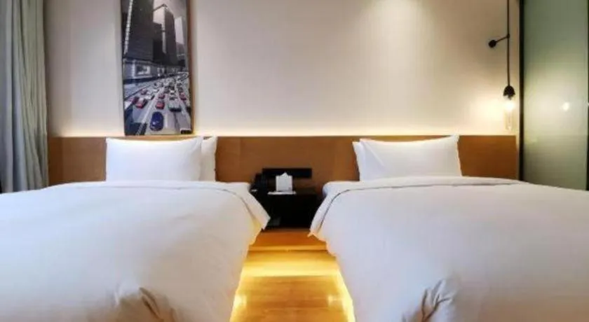 Bed in Quality Hotel Chengdu
