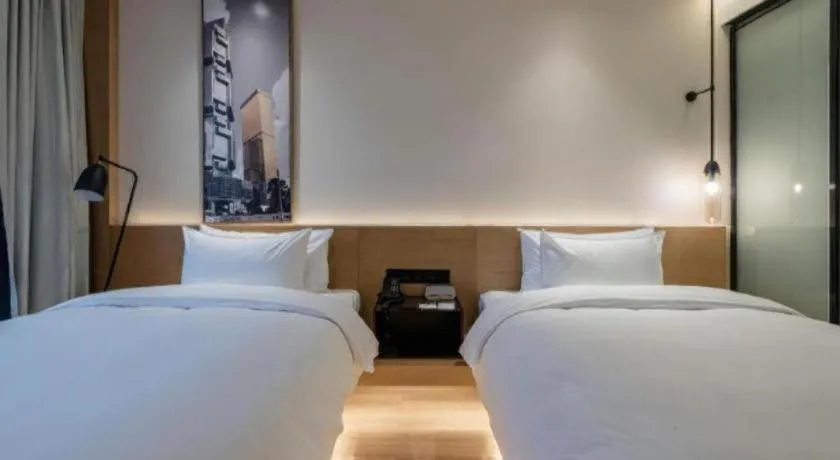 Bed in Quality Hotel Chengdu