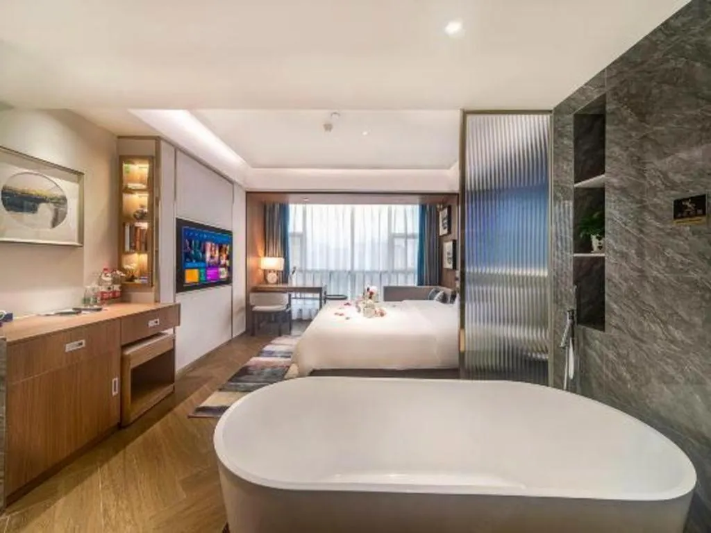 Bed in Xinyuan Hot Spring Hotel