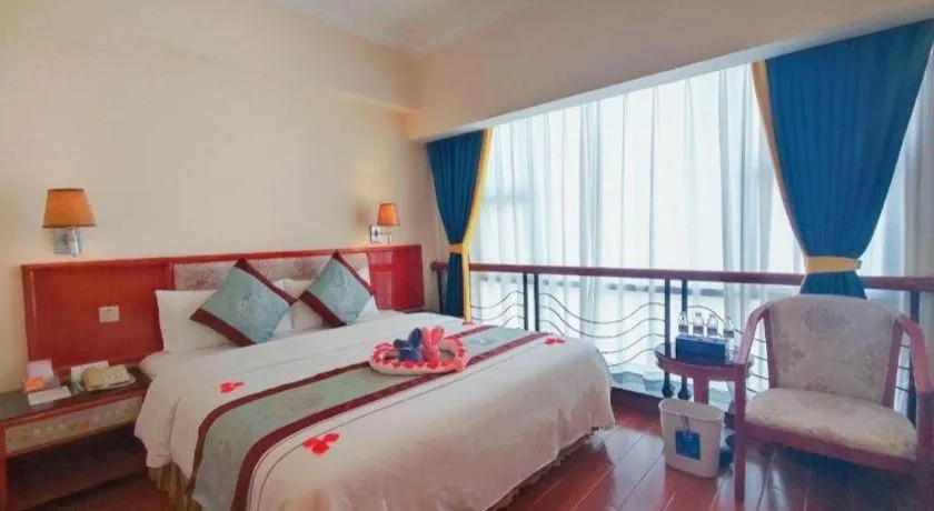 Bed in Xinyuan Hot Spring Hotel