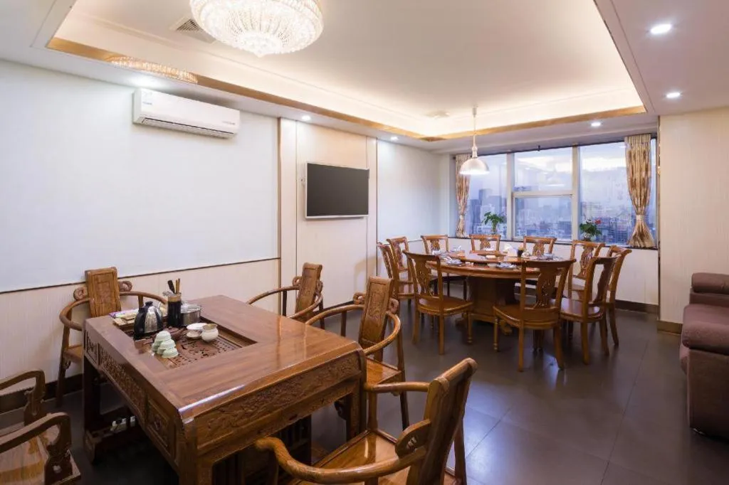 Xinyuan Hot Spring Hotel