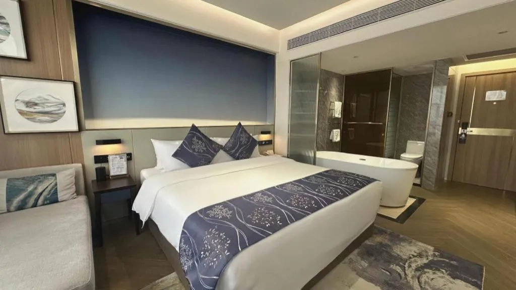 Bed in Xinyuan Hot Spring Hotel