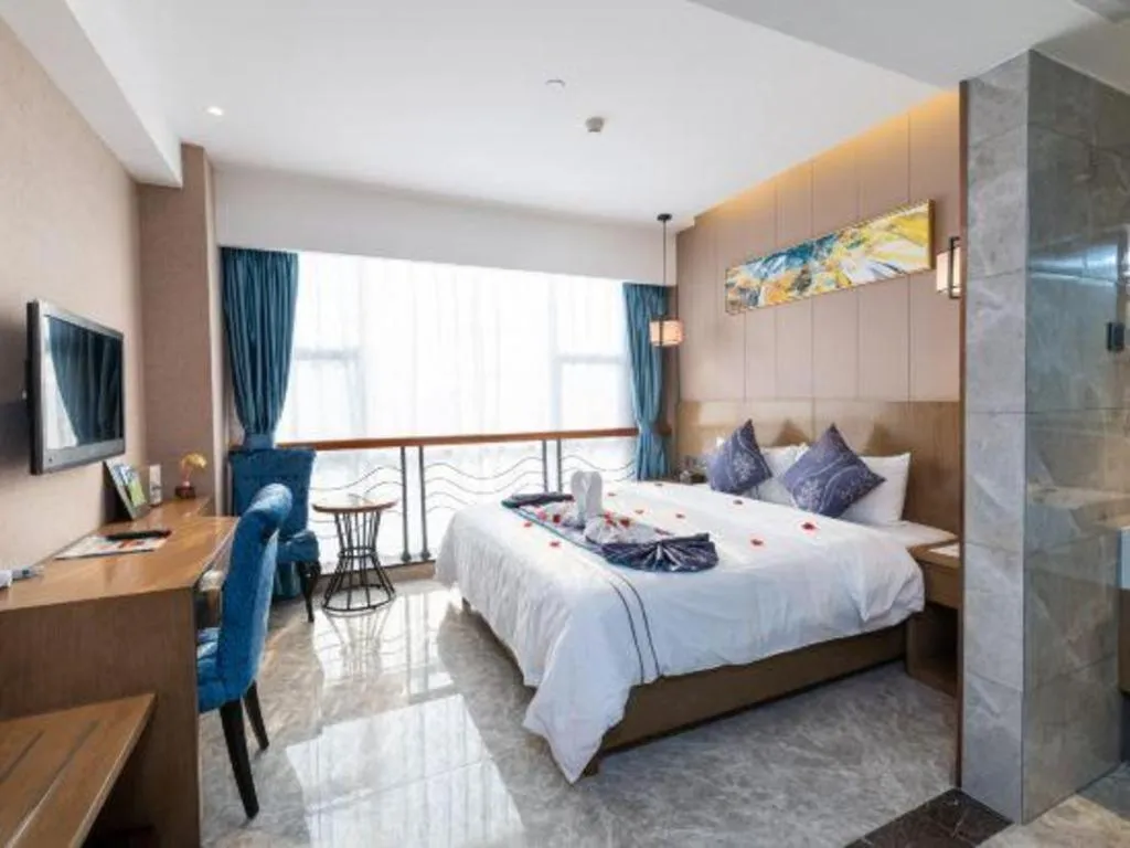 Bed in Xinyuan Hot Spring Hotel