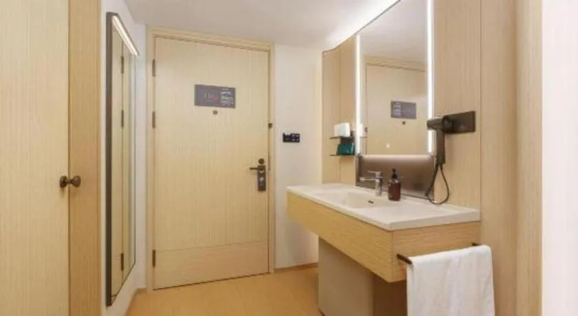 Dalian Liangyun Hotel