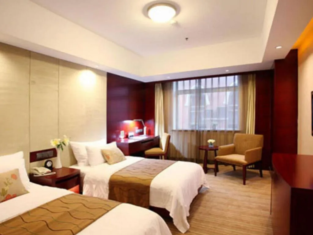 Bed in Dalian Liangyun Hotel