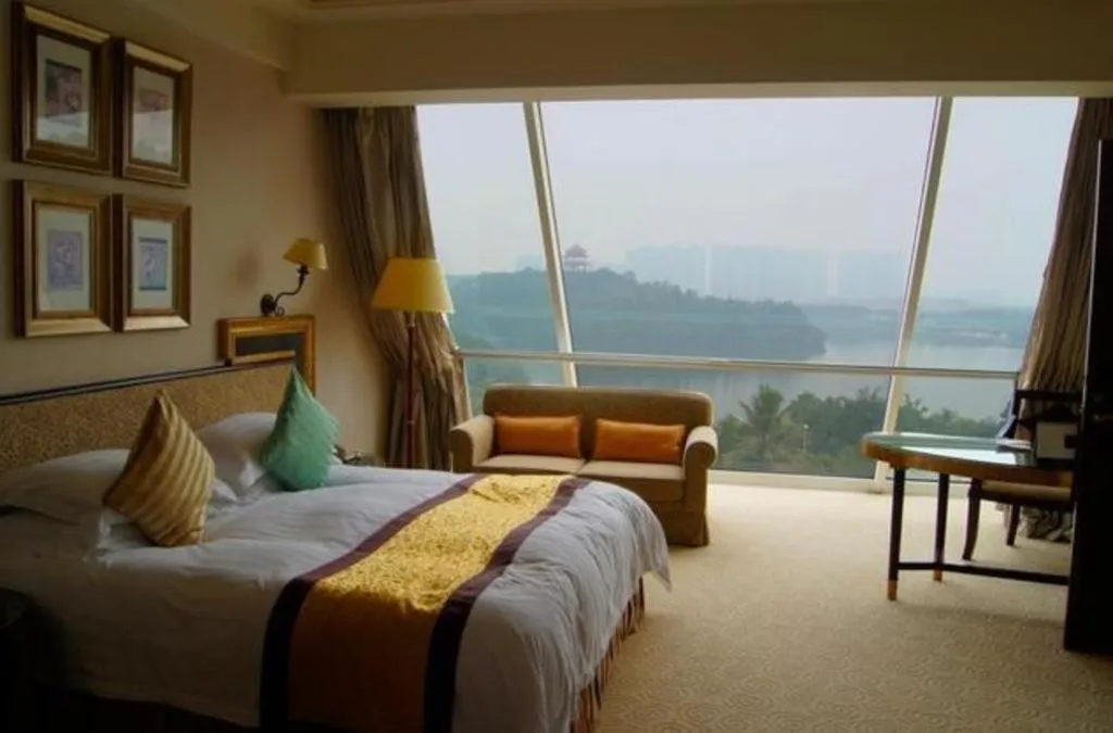 Bed in Dongguan MCB Lake Hotel