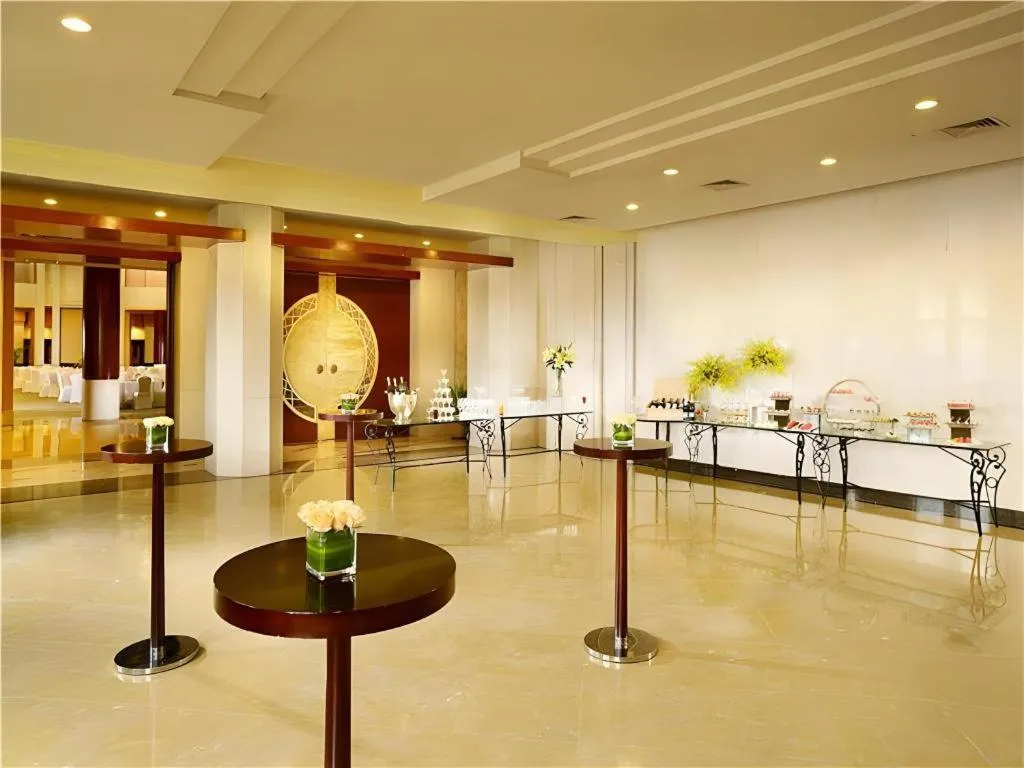 Dongguan MCB Lake Hotel