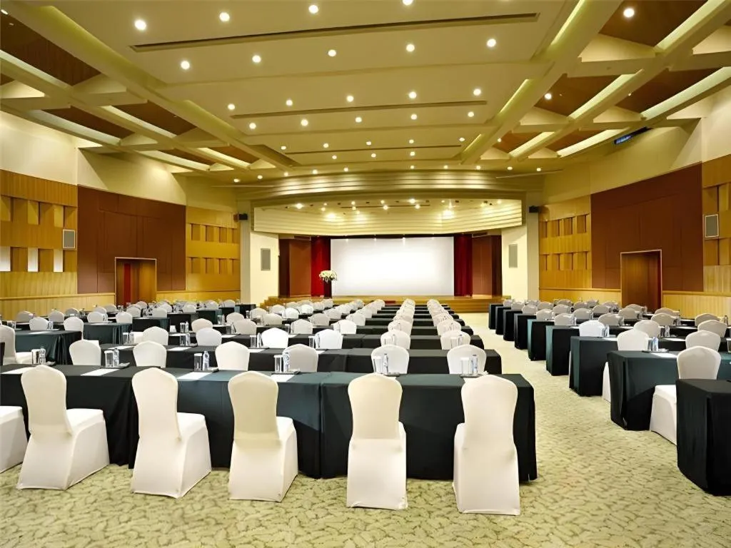 Dongguan MCB Lake Hotel