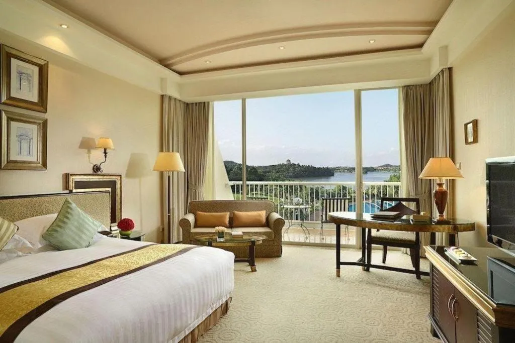 Bed in Dongguan MCB Lake Hotel
