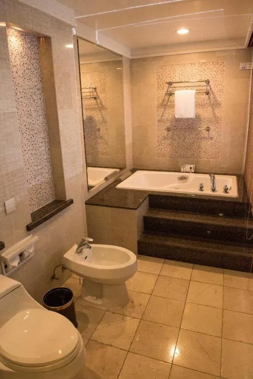 Dongguan MCB Lake Hotel