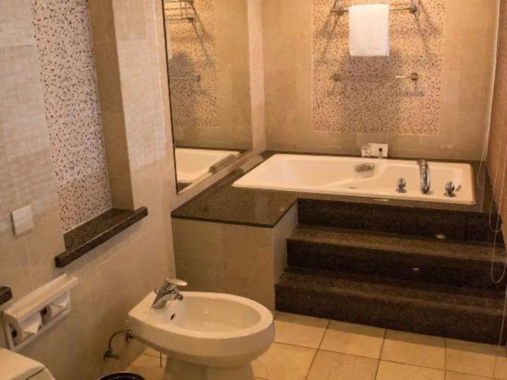 Dongguan MCB Lake Hotel