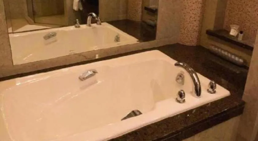 Dongguan MCB Lake Hotel