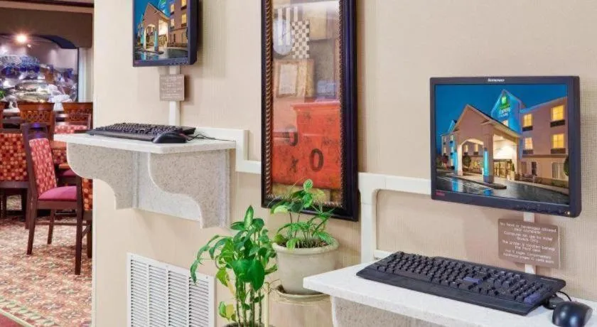 Holiday Inn Express Frackville Hotel By IHG