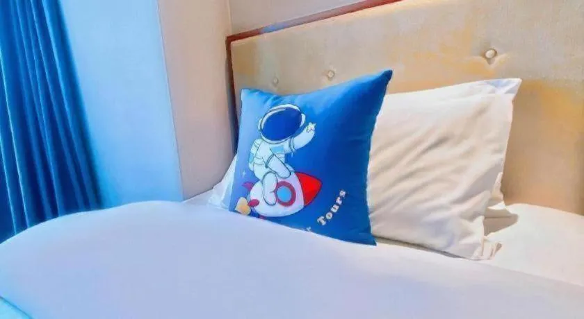 Bed in Nanchang Galactic Peace International Hotel