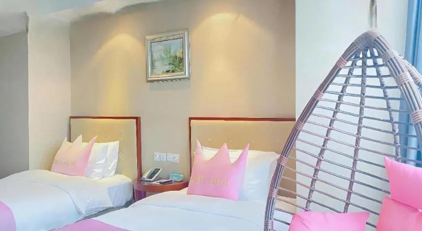 Bed in Nanchang Galactic Peace International Hotel